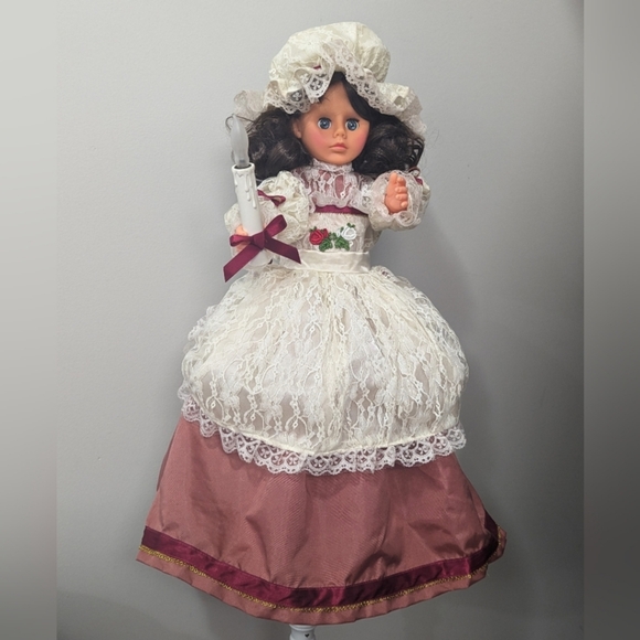 RALPH LAUREN CHRISTMAS STYLE Animated Victorian Caroler Vintage - Picture 7 of 17